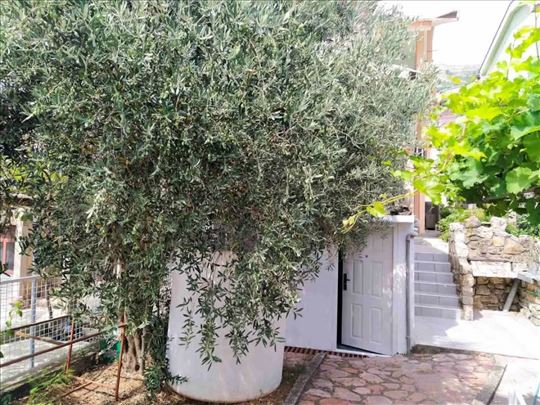 Crna Gora, Bar, Sutomore, 210m2- 8 apartmana