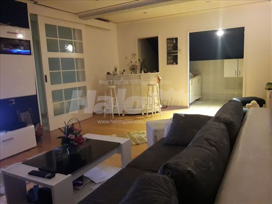 Izdaje se namešten stan 70m² u centru Užica 