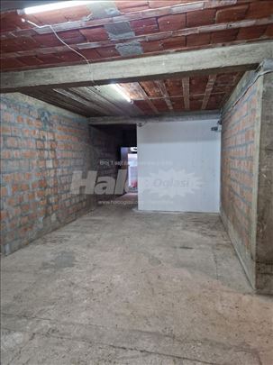 Magacin 70m² Konjarnik, blizu autoputa – izdavanje