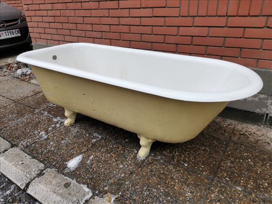 Samostojeća kada tučana retro