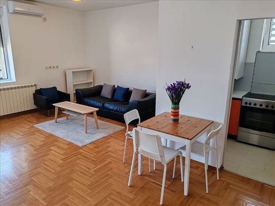 Skadarska renoviran 2-soban stan, terasa pogled