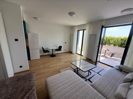 47m2 + 10m2 terasa – Novi Dorćol, Beograd