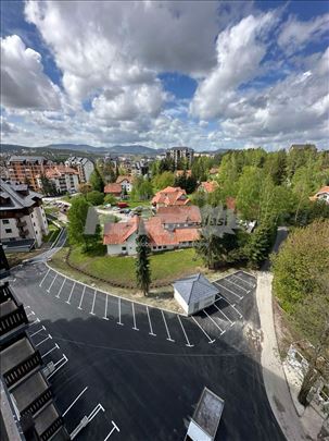 Oremljen, useljiv, uknjižen. Top lokacija sa Spa 