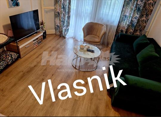 Uknjižen  stan - 1/1 blizu okretnice Vidikovac