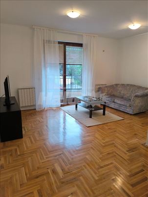 Jednoiposoban, namešten stan na Zvezdari, 42m2