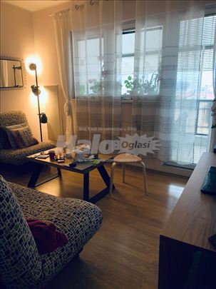 Moderan stan na bulevaru