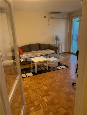 Novi Beograd-Jurija Gagarina garsonjera 