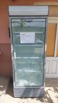 Rashladna vitrina UGUR 600 litara 