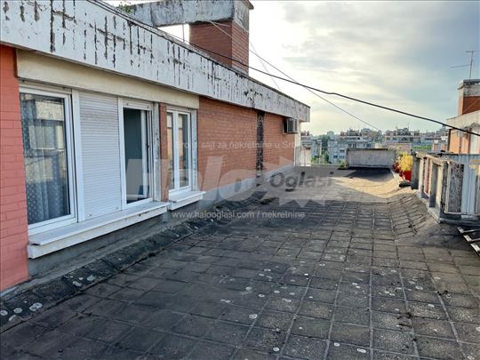 Blok 30 , 5 od 5,  92m2+100m2 terase