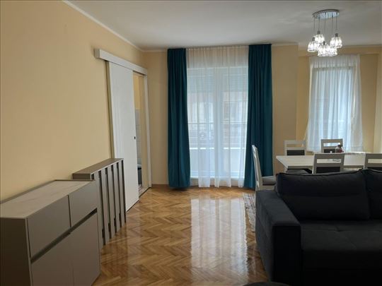 Centar, lux, kompletno namešten