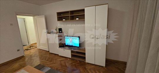 Dvosoban stan za izdavanje, Beograd centar, 