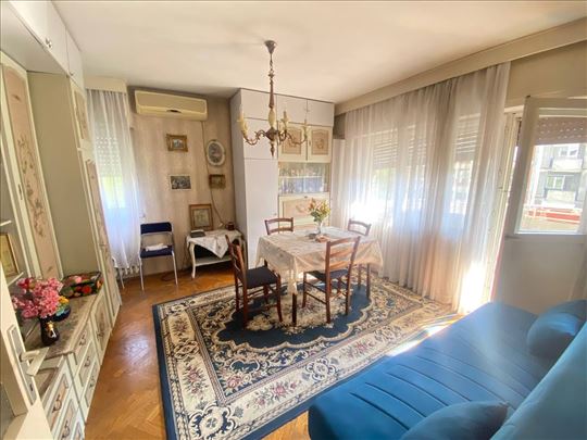 Izdaje se 1.5 stan na odličnoj lokaciji 43m2 
