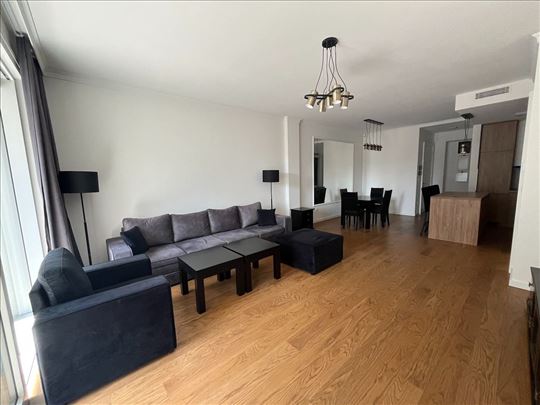 Izdajemo, Heroja Milana Tepića , kod PINK-a, 113m²