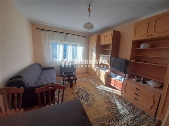 Namešten, jednosoban stan, prizemlje, u blizini fa