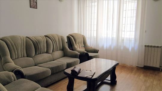 Vračar Svetog Save  DVOSOBAN  prvi sprat useljiv