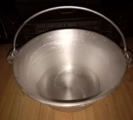 Vrhunski Aluminijumski Kotlici NOVO 1 cm.Debljine 