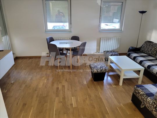 55m2 izdajem na Altini