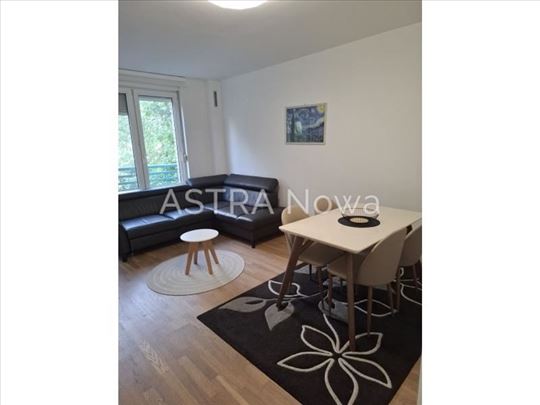 Arena, Lux 2.0 stan , useljiv ID8278