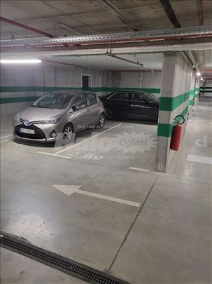 Garažno mesto u zgradi "Lastavice"