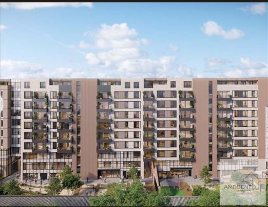 Impresivan četvorosoban penthouse trostrano orijen