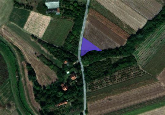 Lep  plac za gradnju, 755m2, na putu Mezgraja-Donj