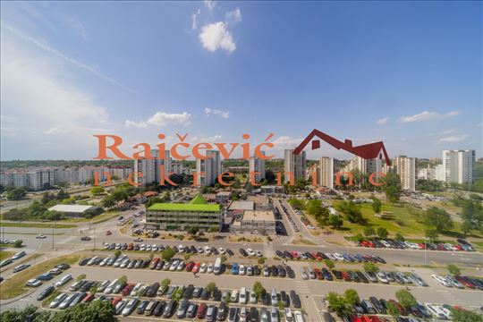 Sa garazom, Blok 61, Jurija Gagarina, 3.0, 71 m2