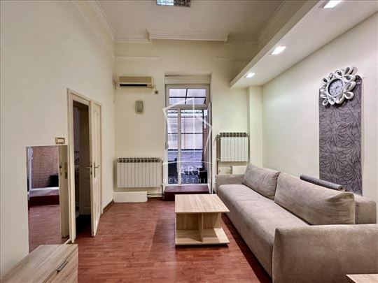 Salonac na Slaviji,mereno 56m2 ID#10788