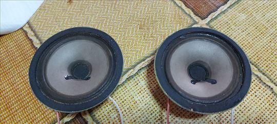 Srednji Grundig vintage dva para prodaja na par