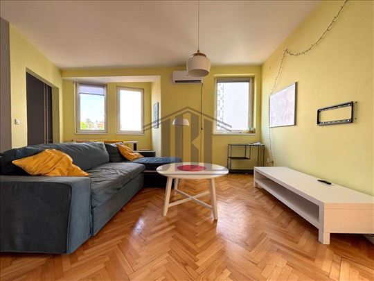 Stan za izdavanje, sa garažom, kod Kluza 63 m2