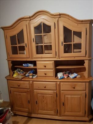 Vitrine i ormari 