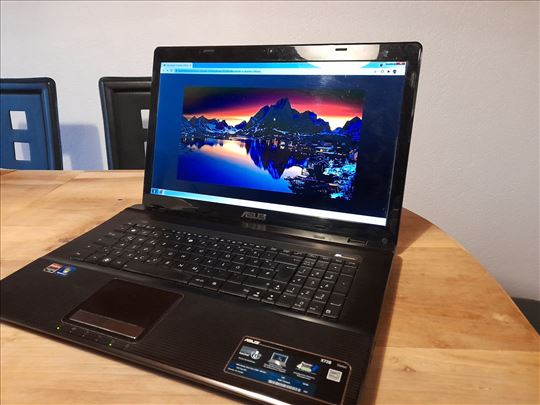 Asus laptop/besplatna dostava