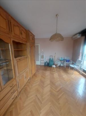 Dvosoban stan na Bubnju, 53m2, terasa, podrum