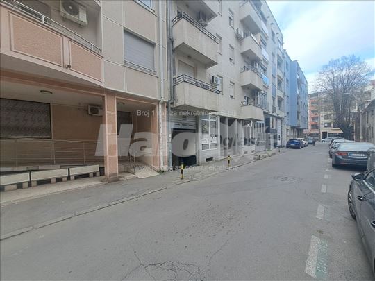 Garaza Crveni krst Zicka