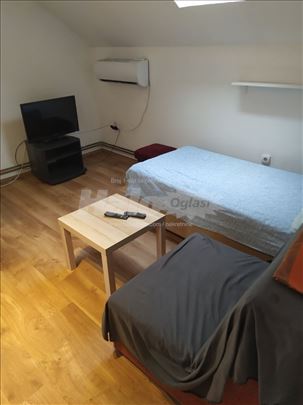 Garsonjera 20m2 Zemun
