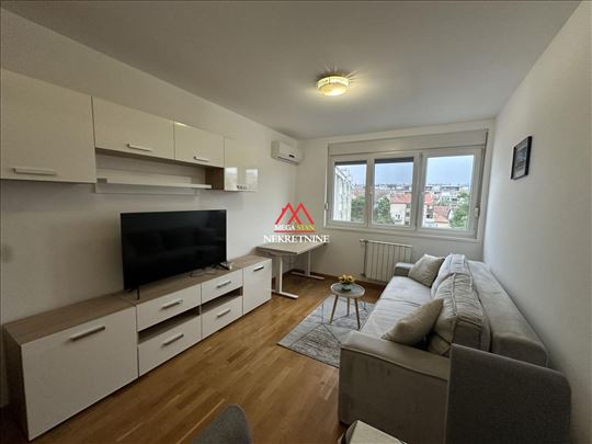 Jednoiposoban stan - 40m2 - Podbara