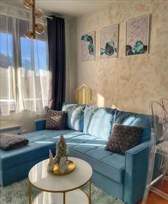Na prodaju apartman u prestižnom kompleksu Titova 