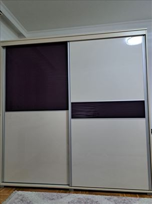Na prodaju plakar 
