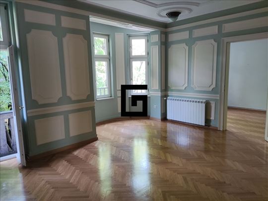 Odličan salonac u samom centru grada, 4.0, 120m2