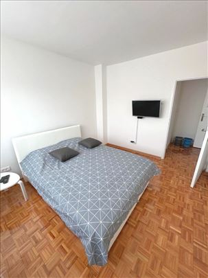 Hajd Park - Renoviran - Svetao - 60m2