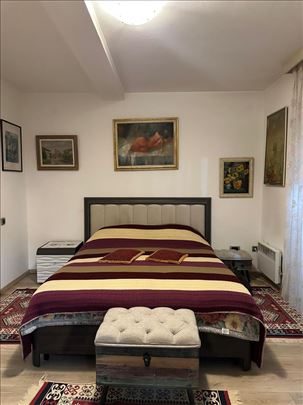IDEALNA lokacija,sam centar Zlatibora,novogradnja