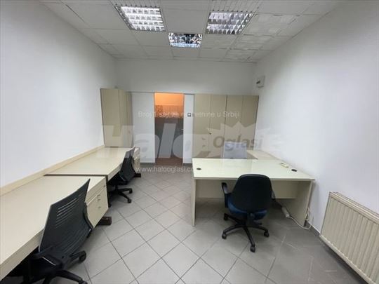 Izdajem lokal za administrativne poslove - Arena 