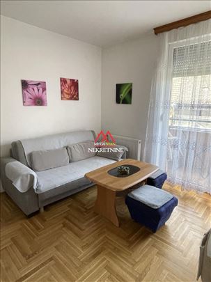 Jednoiposoban stan - 37m2 - Centar
