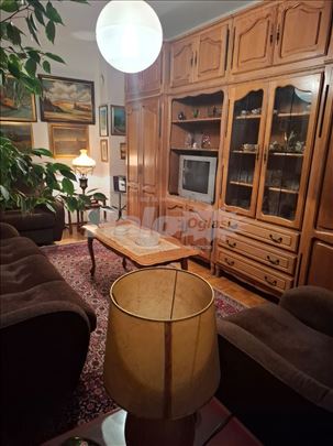 Kompletno namešten stan na Vračaru, Crveni Krst 