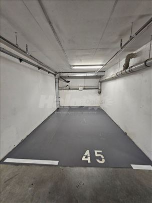 Novi Beograd, Savada, garažno mesto 22 m2