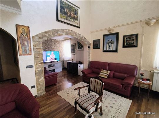 Višnjička banja, duplex 135(155), kamin, đakuzi...