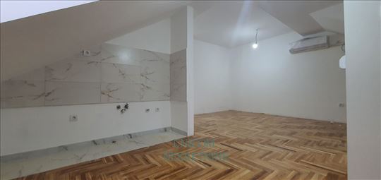 1.5  44m2 Železnik - Bobana Tomovića