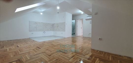 2.0  58m2(L) Železnik - Bobana Tomovića