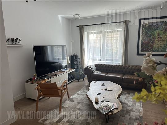 ID#10471, Izdavanje, Kuća, Dedinje, 420 m2 + 4,0 a
