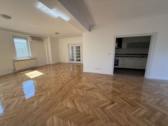 Nebojšina, 145m2, 4 kancelarije, garažno mesto