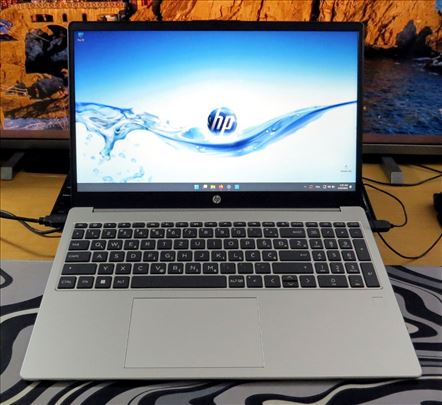 Nov HP 255 G10 7N0C7ES Ryzen 5 7520U/8 DDR5/512/8h
